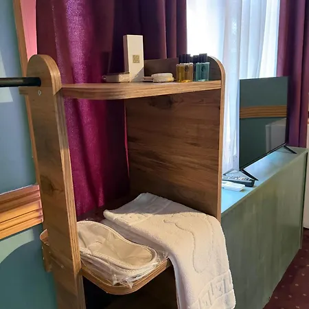 Mirello House Tuzla מלון 3*